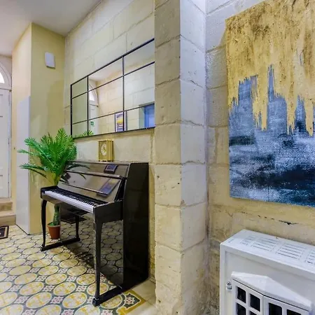 Lovely 1br Traditional In Bormla By 360 Estates Apartment
