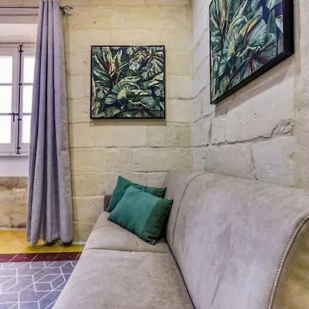 Lovely 1br Traditional In Bormla By 360 Estates *