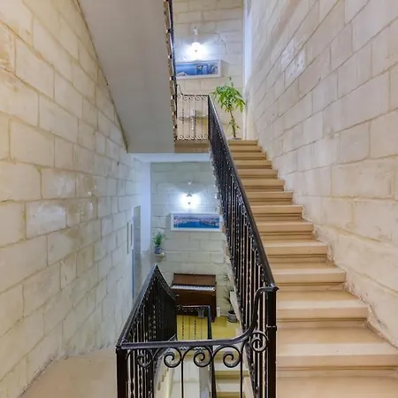 Lovely 1br Traditional In Bormla By 360 Estates