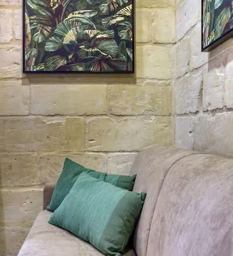 Lovely 1br Traditional In Bormla By 360 Estates