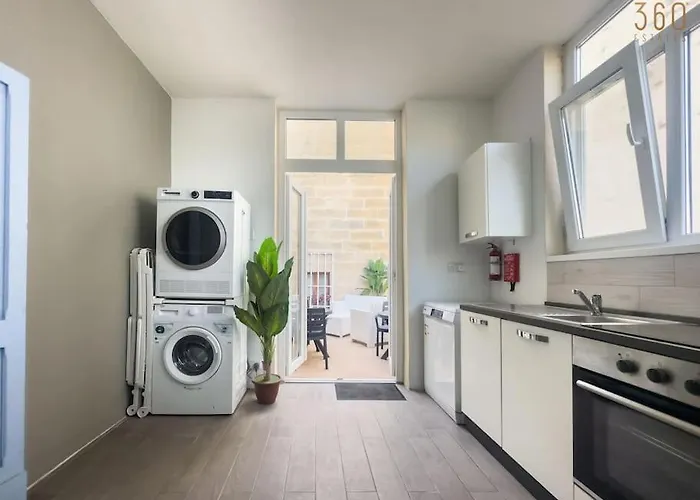 아파트 Lovely 1br Traditional In Bormla By 360 Estates