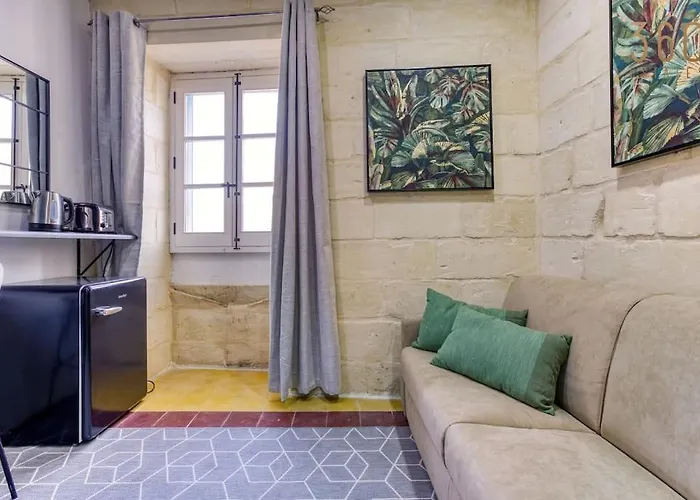 Lovely 1br Traditional In Bormla By 360 Estates