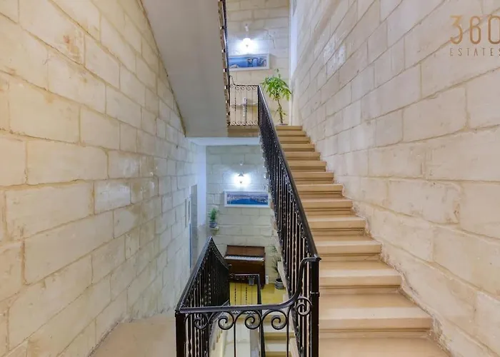 Lovely 1br Traditional In Bormla By 360 Estates