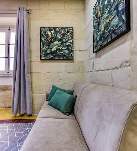 Lovely 1br Traditional In Bormla By 360 Estates *