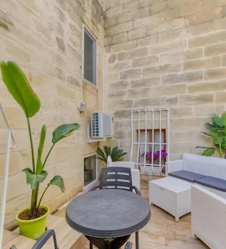 Lovely 1br Traditional In Bormla By 360 Estates アパート *